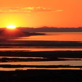 03905_sunsetovergreatsaltlake_3840x2400