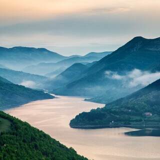 03913_mistysunrise_3840x2400