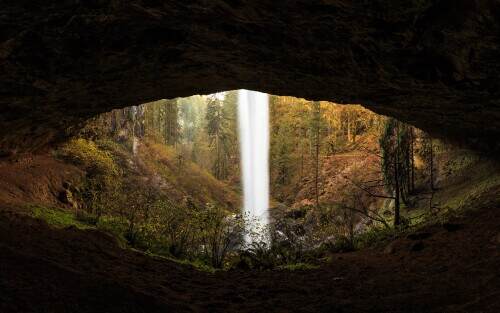 03942_eyeofthewaterfall_3840x2400.jpeg