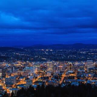 ablueeveninginportland