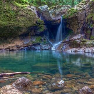 devilspunchbowlfalls