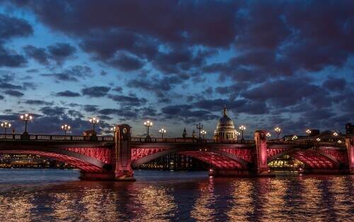 londonskies.jpeg