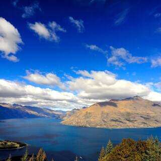 overlookinglakewakatipu