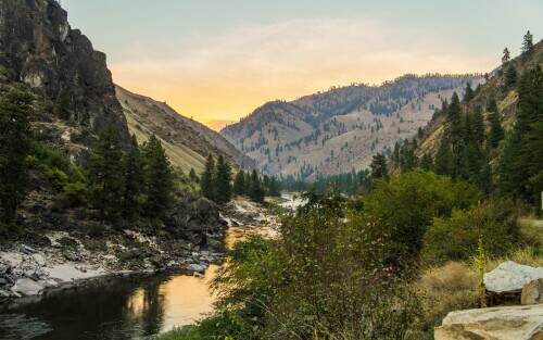 salmonriveridaho.jpeg